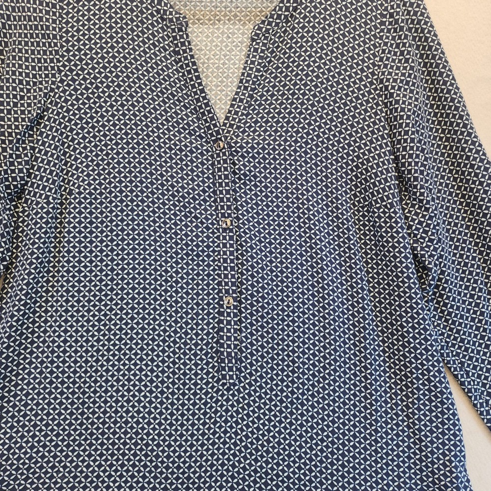 Yessica C&A Navy Geometric Print Roll Tab Sleeve Viscose Blouse Top Womens 38/40 - Picture 4 of 16
